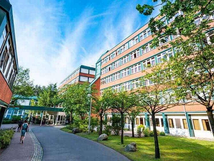 Eingang MEDICLNI Klinikum Soltau 