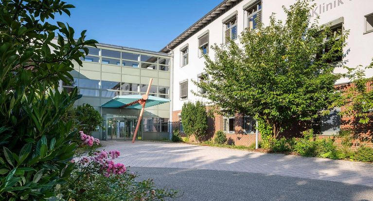 Klinikeingang Lindenhöhe